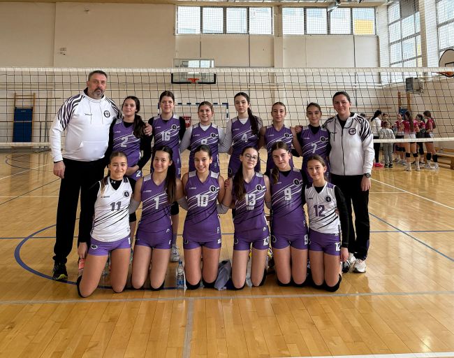 aaaPretpionirke Tehničara posle pobede nad Gimnazijalcem